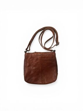 Classic Brown Leather Crossbody Bag with Adjustable Strap